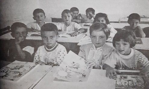 Τριάντα χρόνια από τον έντονο αγώνα για το άνοιγμα των ελληνικών σχολείων