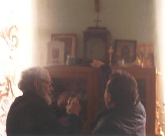 παπα-Χρήστος από την Κορυτσά: αποτελείωσε τη Θεία Λειτουργία 25 χρόνια μετά
