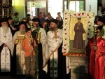 Ψηλά οι καρδιές, ψηλά οι σημαίες,  η Ελλάδα θα νικήσει, η Βόρειος Ήπειρος θα νικήσει