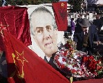 Σε βοήθεια του αλβανικού εθνικισμού και ο Ενβέρ Χότζα