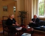 Ε. Σουρανή σε αλβανική εφημερίδα: Είναι ντροπή για κάθε πολιτισμένο άνθρωπο να παραμένουν άταφοι οι Έλληνες πεσόντες του 1940